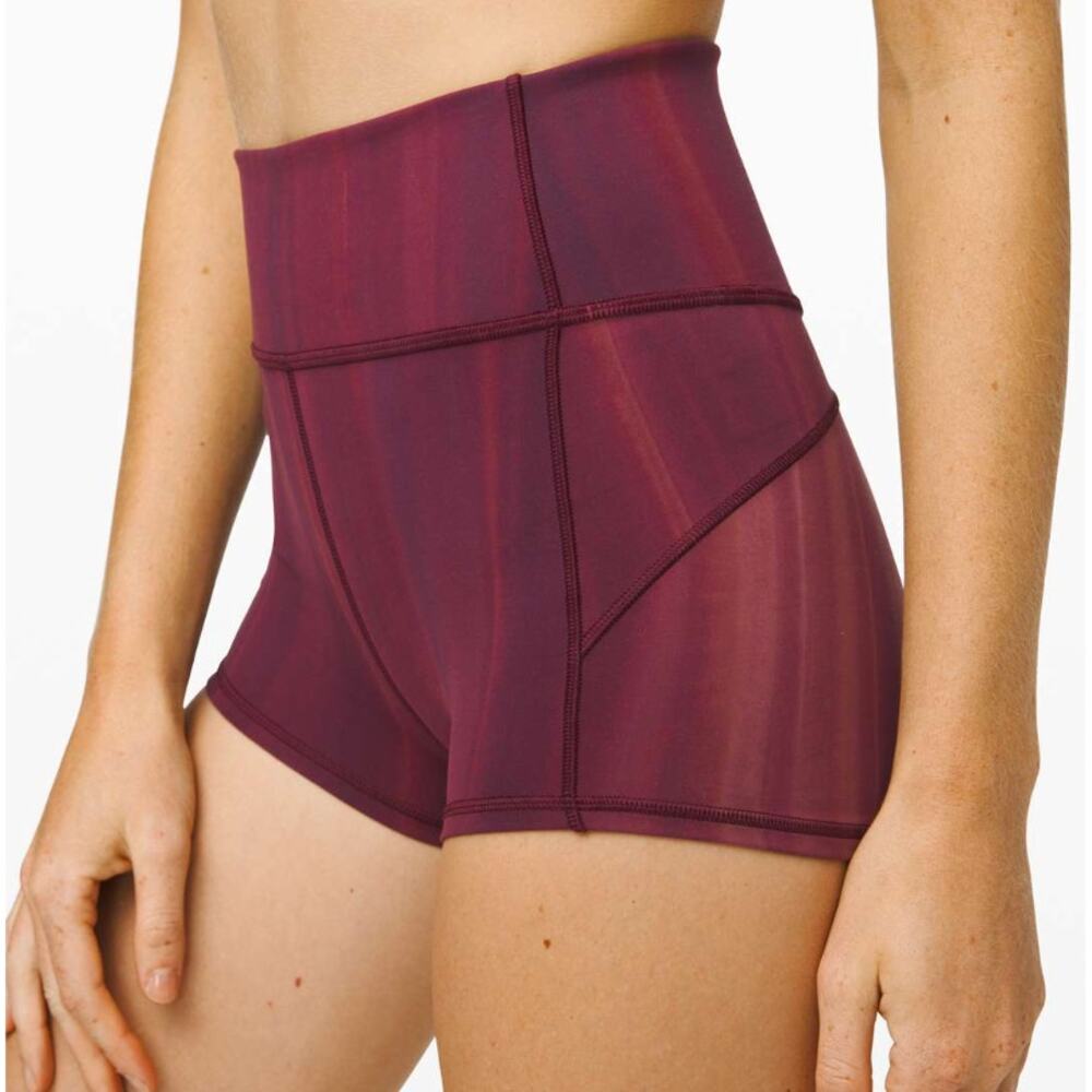 Lululemon In Movement Shorts 2.5” Everlux Linear Spray Dye Garnet Size 10-NWOT